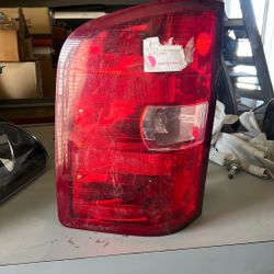 07-10 Chevy Avalanche Left Tail Light Used