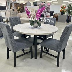 5-pc Round Dining Set ( Table + 4 Chairs) Brand New
