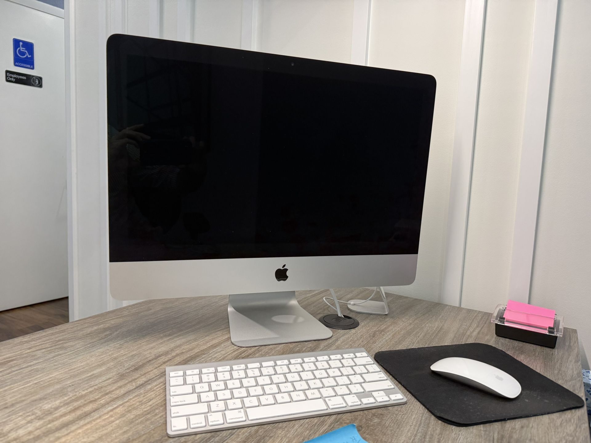 iMac - 500GB Solid State Drive (SSD) - 8GB RAM