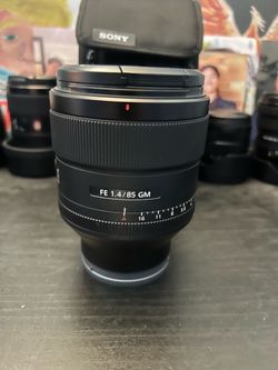 Like new- Sony FE 85mm f1.4 GM OBO