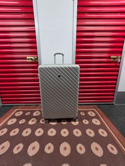 3 rolling suitcases