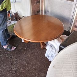 Round Coffee Table That Spins