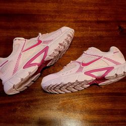 Women's Nike Sneakers (No Box)