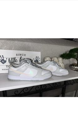 Nike Dunk Low Photon Dust.