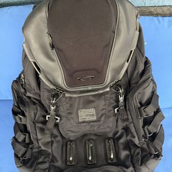 Oakley kitchen sink backpack