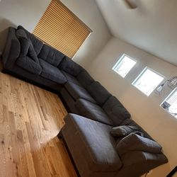 7.5 X 11.5 Grey Sectional Couch 