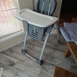 Convertible Highchair