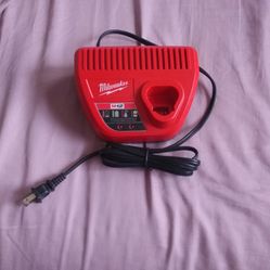 Milwaukee 12V Charger