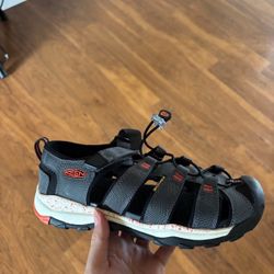 Keen Newport Neo H2 Magnet/Spicy Orange Youth Size 5