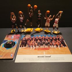 Miami Heat starting lineup Figures And 8 X 10 team photo and pin lot