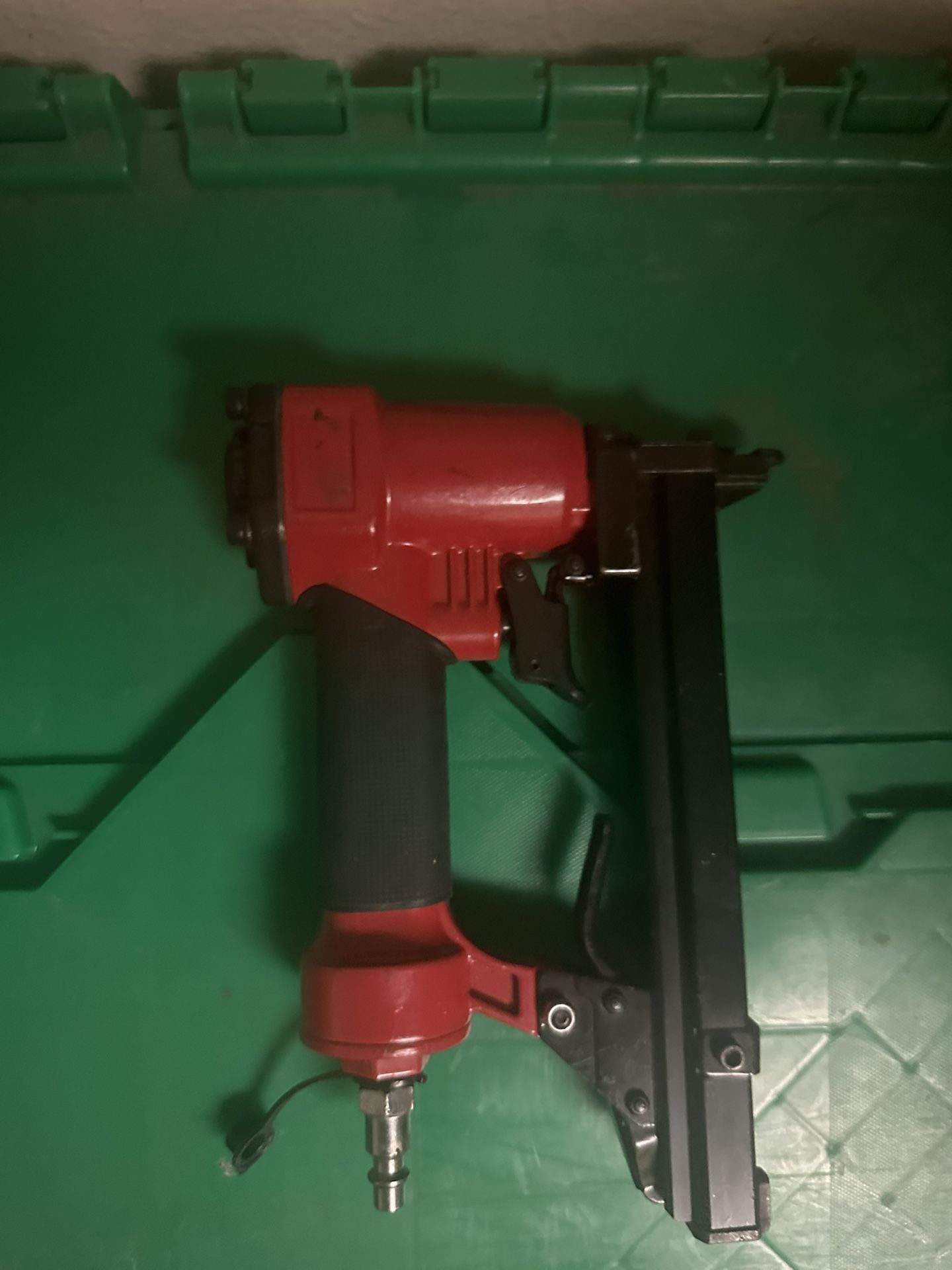 Air Staple Gun