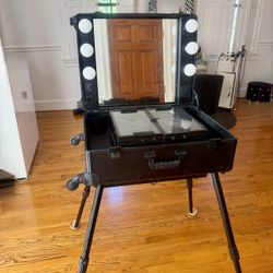 Professional Rolling Makeup Artist Station with Lights