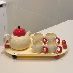 Porcelain Tea Service Set (4 Tea Cups & Pot)