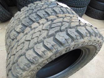 2 New LT 265 70 18 Cooper Discoverer ST Maxx Tires  10PLY Load Range  E Date 2022