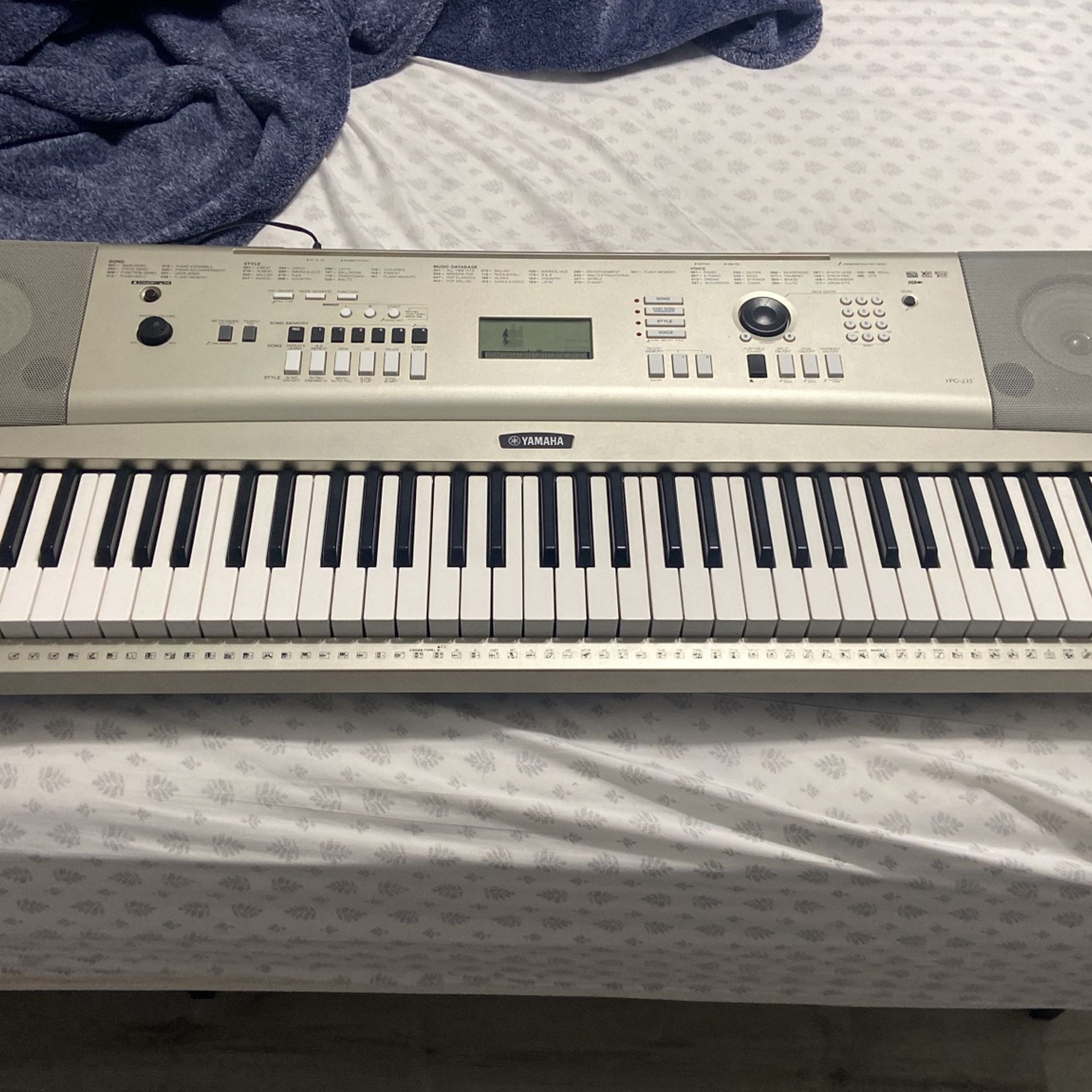 Electric Keyboard