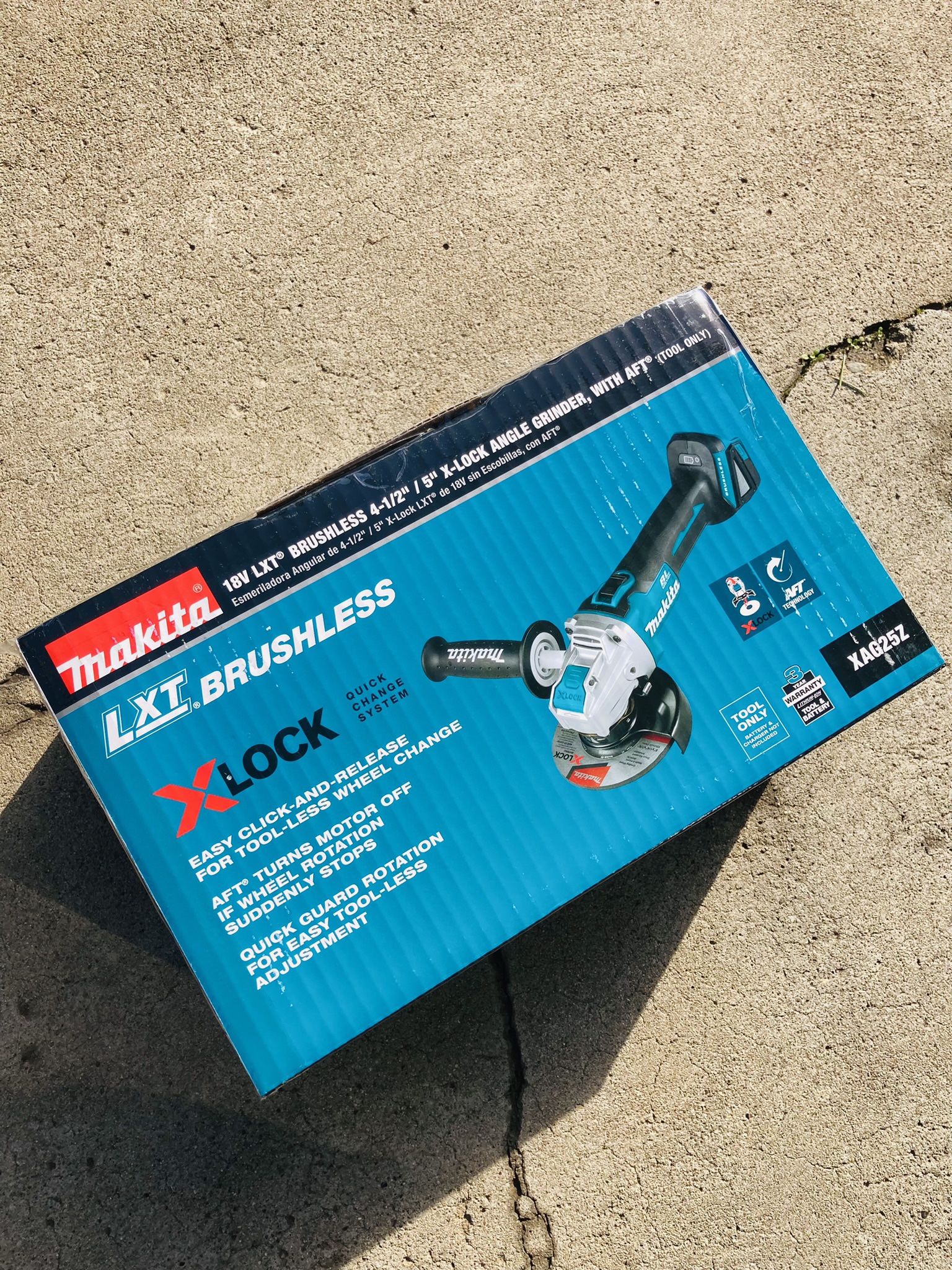 Makita LXT 18v Brushless 4-1/2” - 5” X-LOCK Angle Grinder (Tool Only)