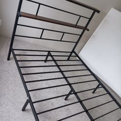 New Bed Frame With Mattres 