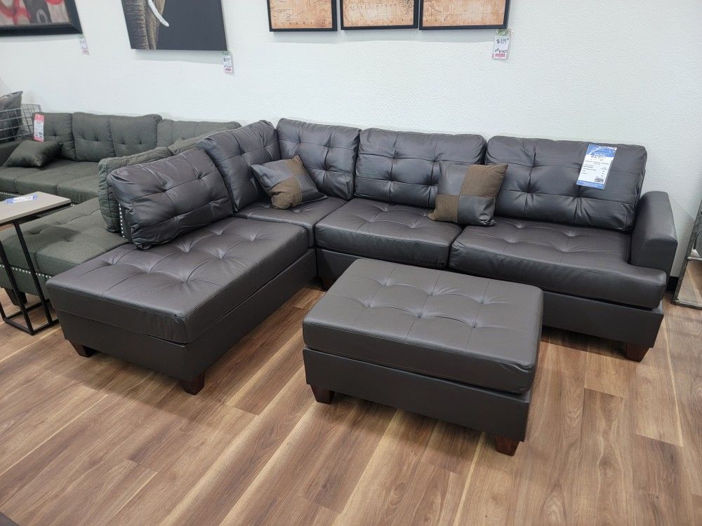 New 2pc Reversible Sectional and Ottoman In Espresso
