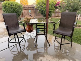 Patio table w/ bar stools