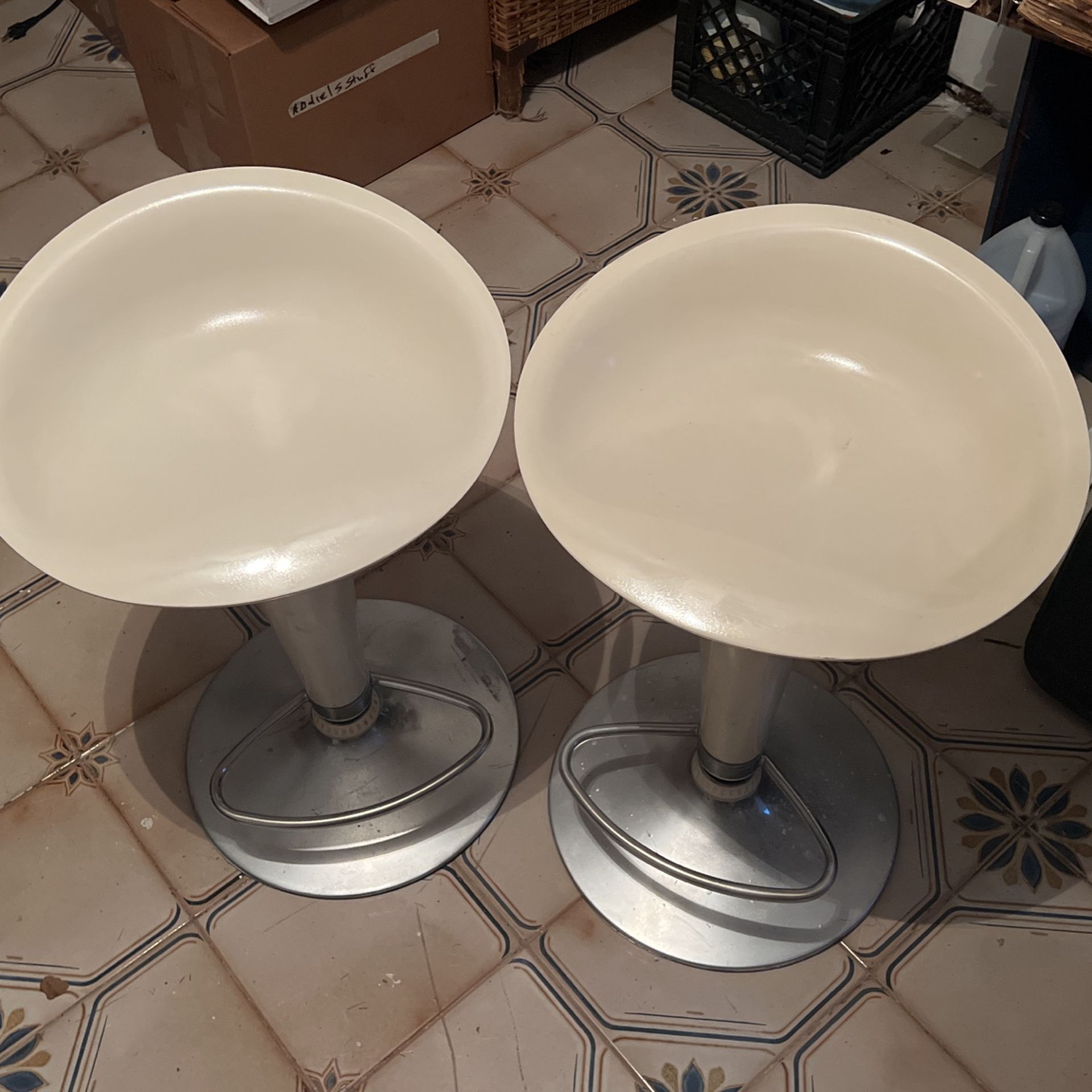 2-adjustable Bar Stools