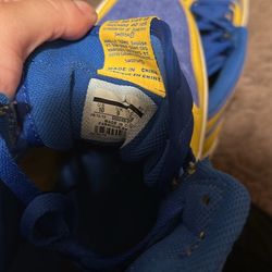 Air Jordan’s Blue And Yellow 
