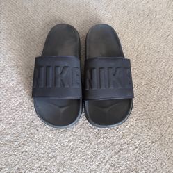 Nike Slides - size 9