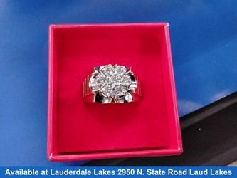 Men's Ring - Yellow Gold 10k (.417) 8.5 grams Size 11