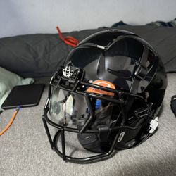 Schutt F7 2.0 Medium **BRAND NEW**
