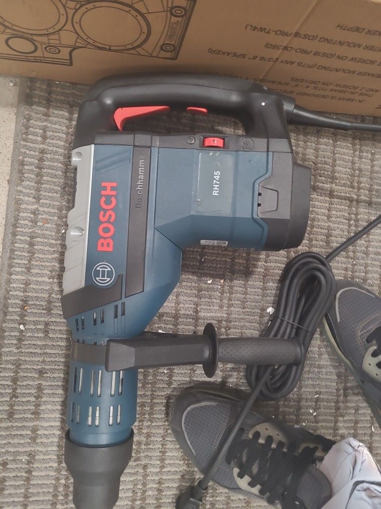 Bosch RH745 Hammer Drill for Sale in Hampton, VA OfferUp