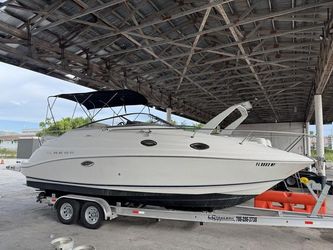 2005 Regal Marine Commodore 2665