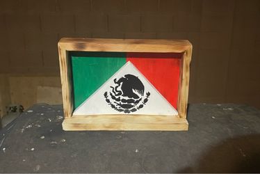 Wooden Mexico flag decor