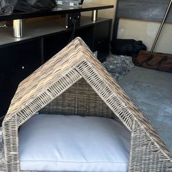 Dog House 