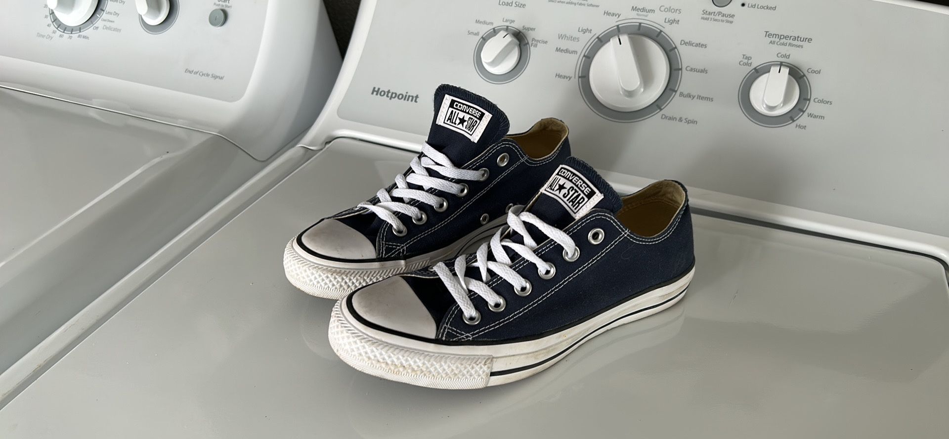 Women’s Size 8 Converse