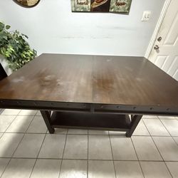 DINNING TABLE NO CHAIRS