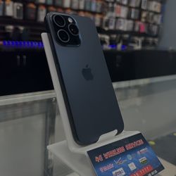 iPhone 15 Pro Max (unlocked) 256Gb 