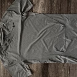 Nike Shirt Mens Medium Gray Fitted Dri Fit Short Sleeve Pro Combat Active