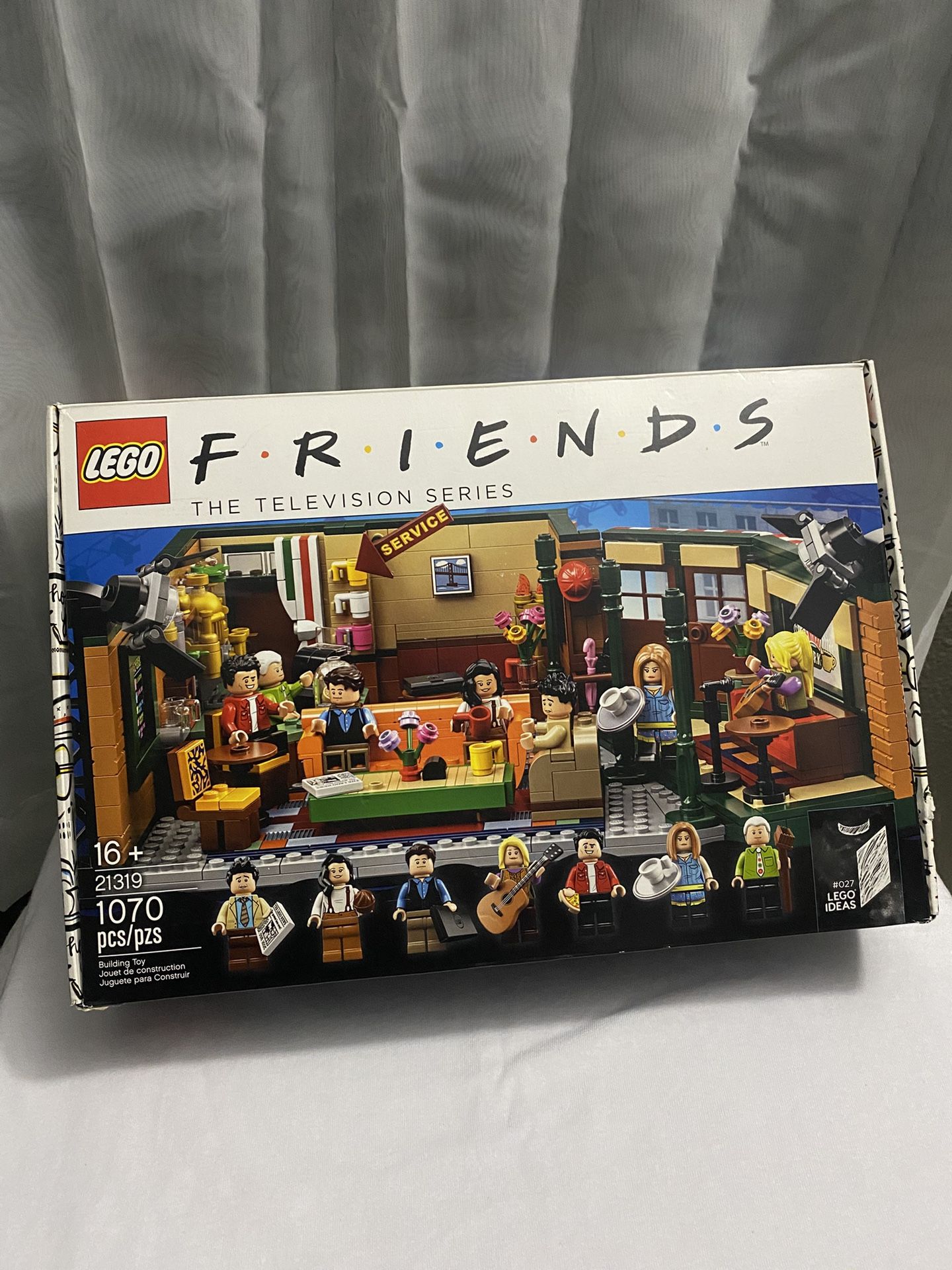 LEGO Friends Central Perk 21319 