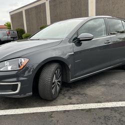 2016 Volkswagen E-Golf