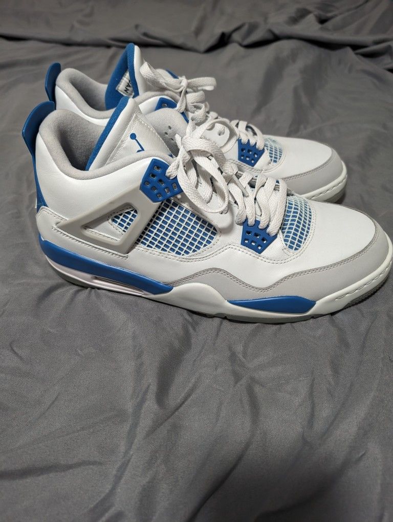 Jordan Retro Gold Military Blue Used In Like New Condition