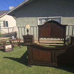 Queen Size Solid Wood Bedroom Set / Set De Recamara Queen