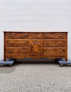 Ethan Allen 9-Drawer Dresser⚡️