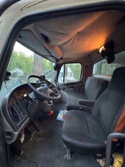 2014 freightliner M2 box truck 26’