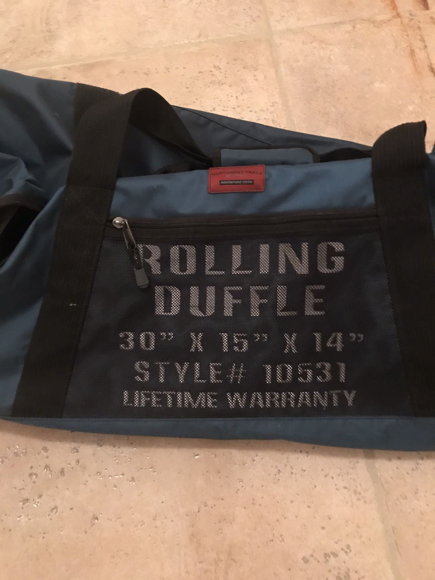 Duffle roll on big bag