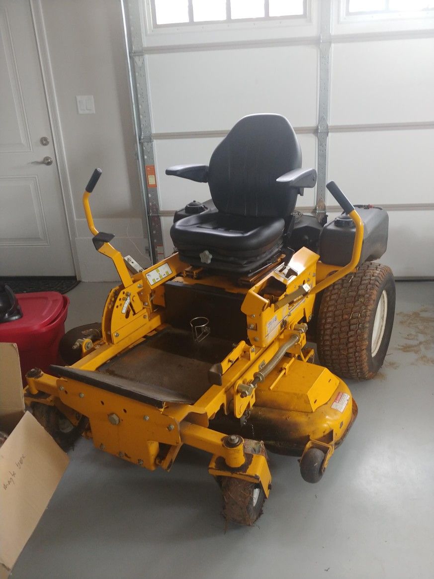 Cub Cadet 3648 Commercial Tank Mower Ready To Go!