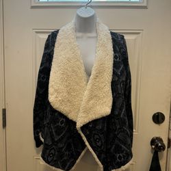 Hollister Cardigan NWT