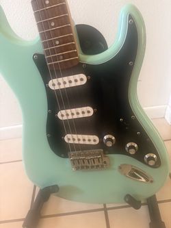 Surf Green Stratocaster-Style Electric Guitar