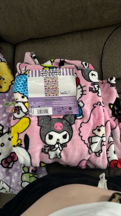 Hello Kitty and Friends  Throw Blanket