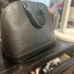 Louis Vuitton, Alma Pm Bag In Epi Leather . Black