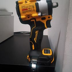 DeWalt 20 V 1/2 In Atomic Compact Impact Hog Ring Anvil( Automotive)