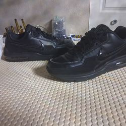 Nike AirMax size 11